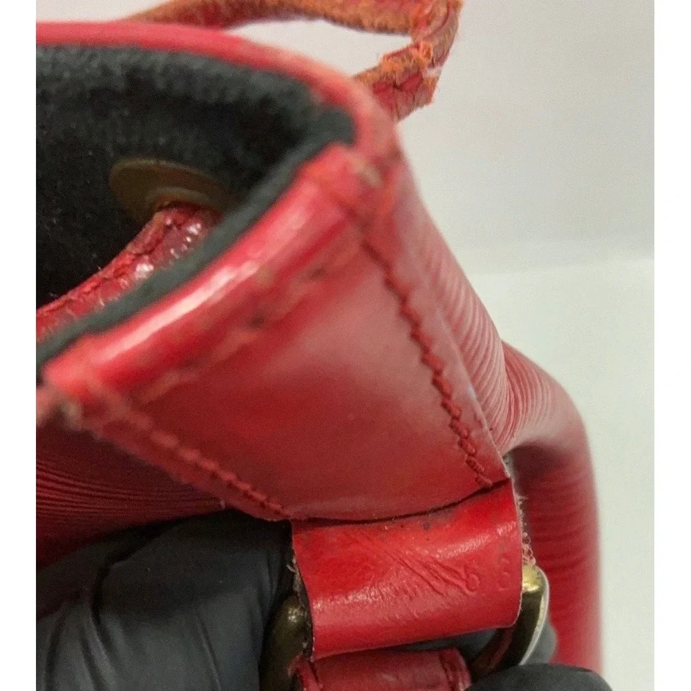Louis Vuitton Noe Bucket Bag Red Epi Leather Vintage Drawstring Shoulder Bag